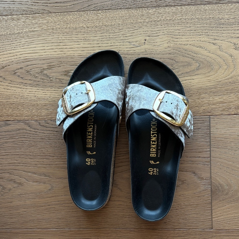 Birkenstock Women's Big Buckle Taupe Slides